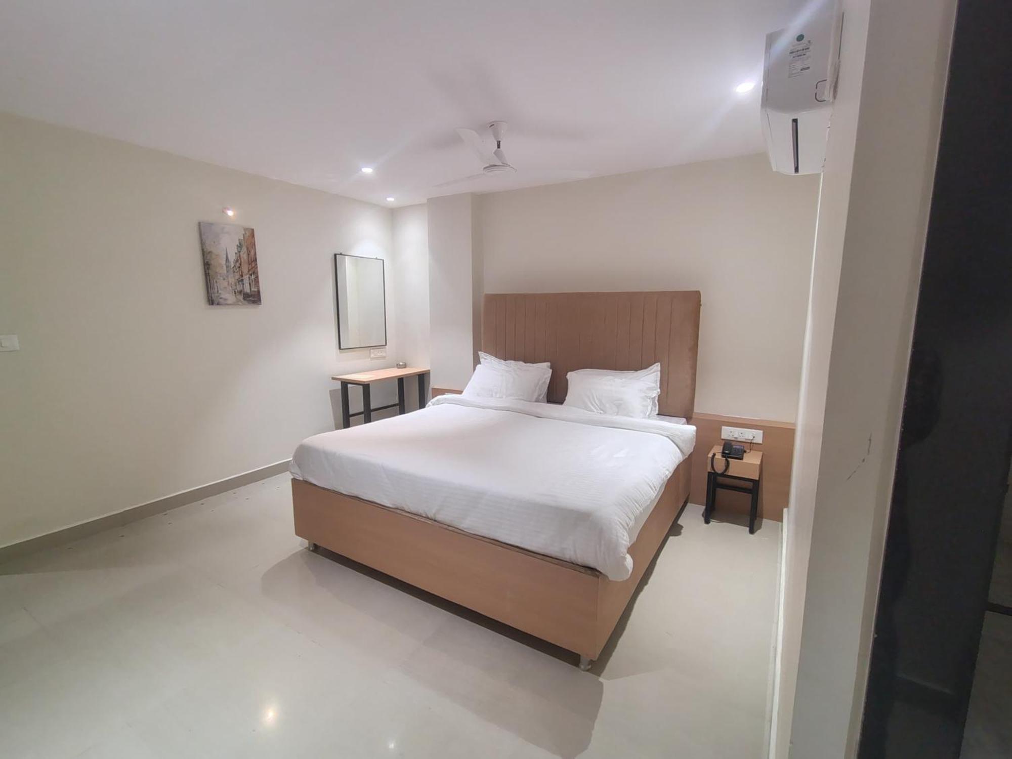 Hotel Blueearth Vizianagaram Экстерьер фото