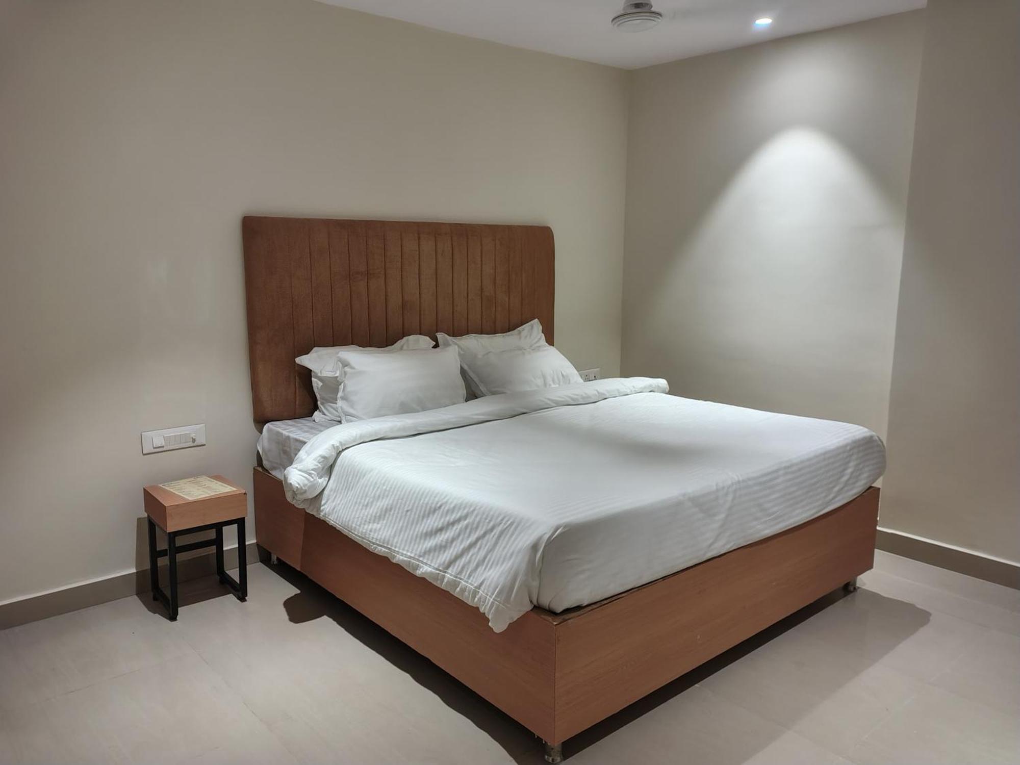 Hotel Blueearth Vizianagaram Экстерьер фото