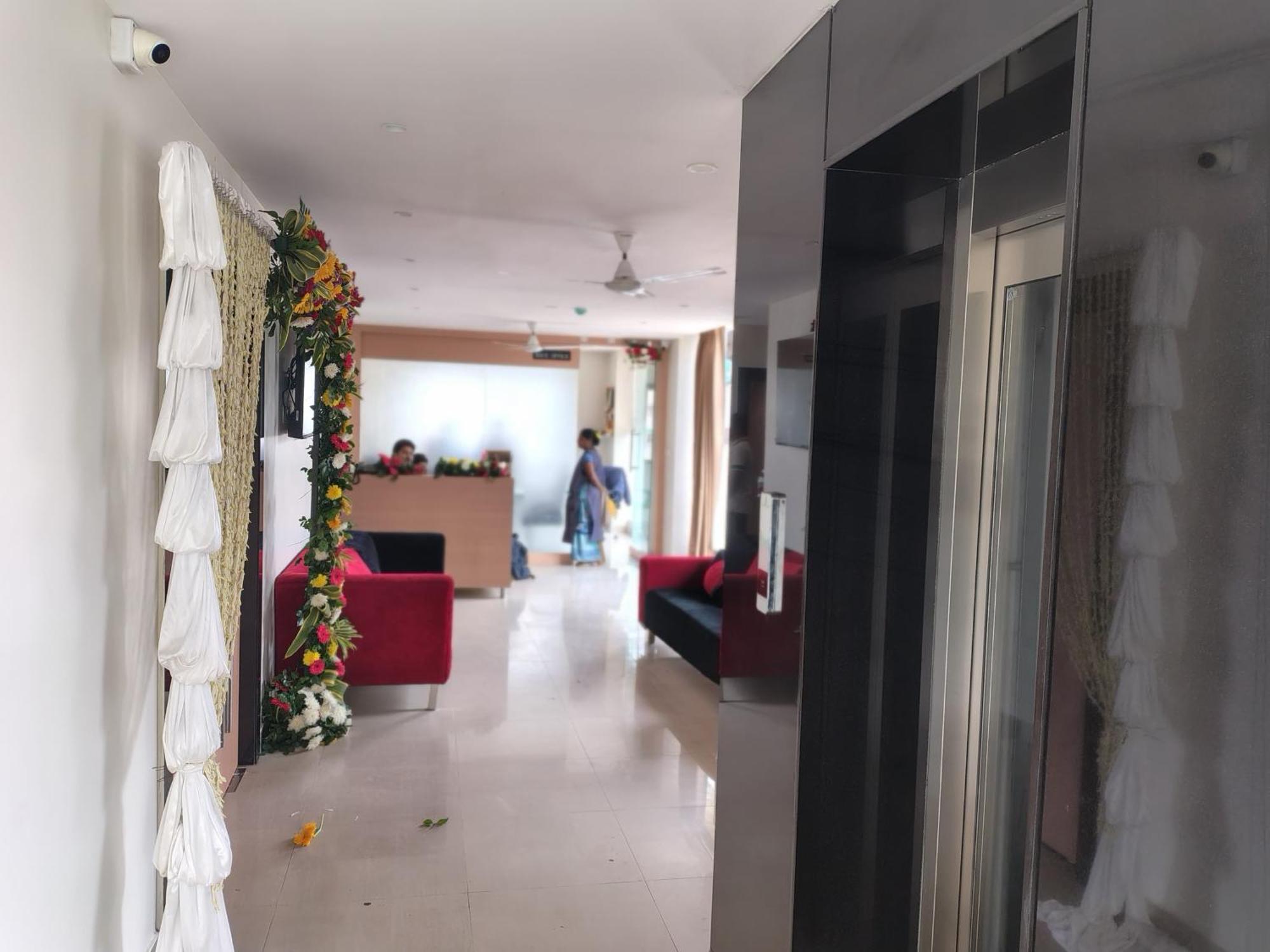 Hotel Blueearth Vizianagaram Экстерьер фото